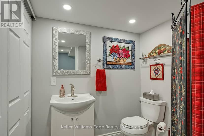 18 - 3021 Glencrest Road — photo 33 of 40