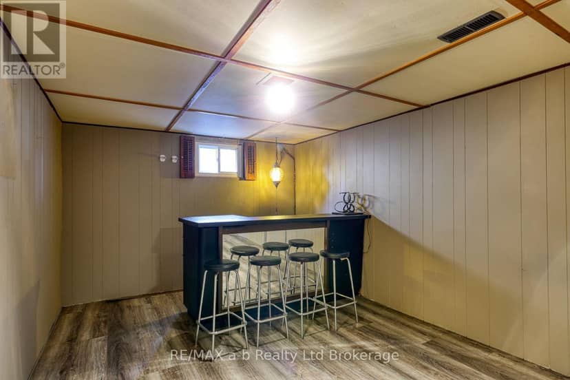 26 Glenn Avenue — photo 34 of 40