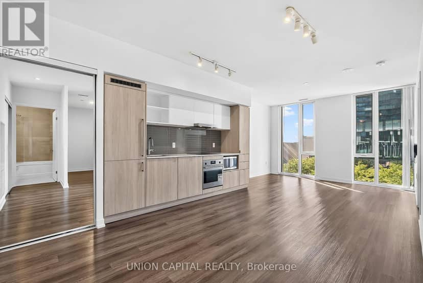 909 - 138 Downes Street — photo 1 of 28