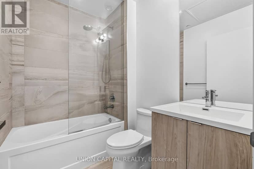 909 - 138 Downes Street — photo 16 of 28