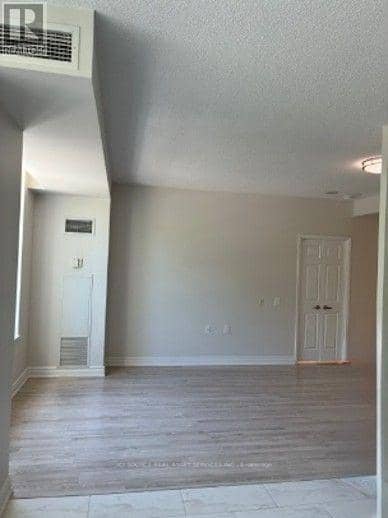 103 - 2800 Warden Avenue, Toronto, photo 4