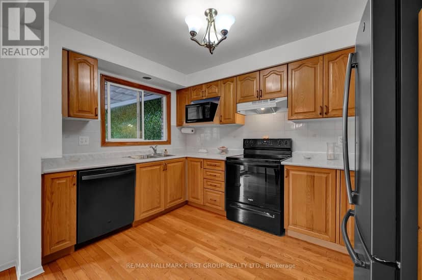 963 Renfrew Court — photo 3 of 31