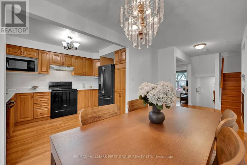 963 Renfrew Court — photo 4 of 31