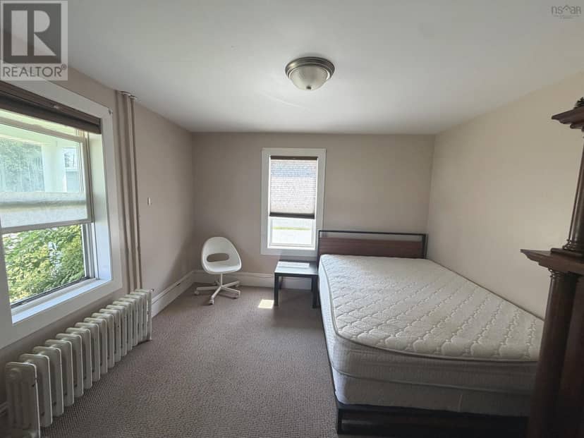 272 King Edward Street — photo 14 of 16