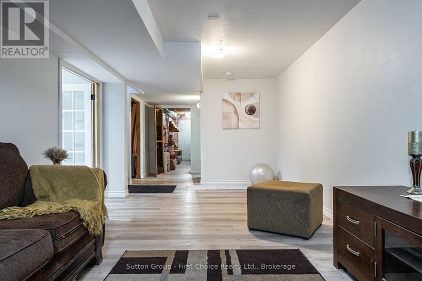 25 Trinity Street — photo 28 of 40