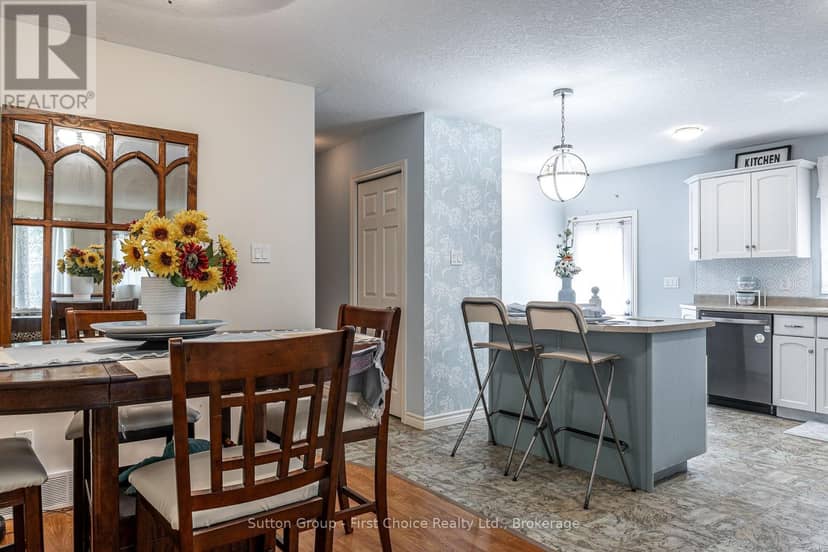 25 Trinity Street — photo 7 of 40