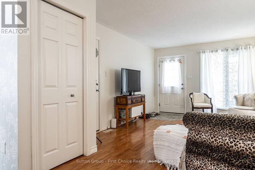 25 Trinity Street — photo 8 of 40