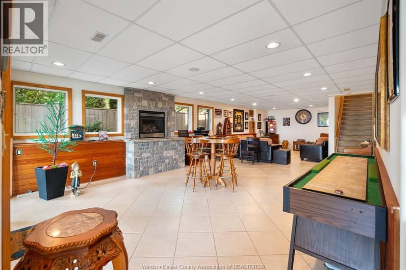 1360 Windermere PLACE — photo 34 of 40