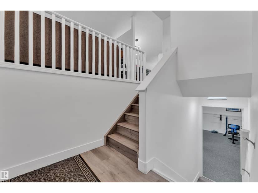 916 Jordan Cr NW, Edmonton, photo 6