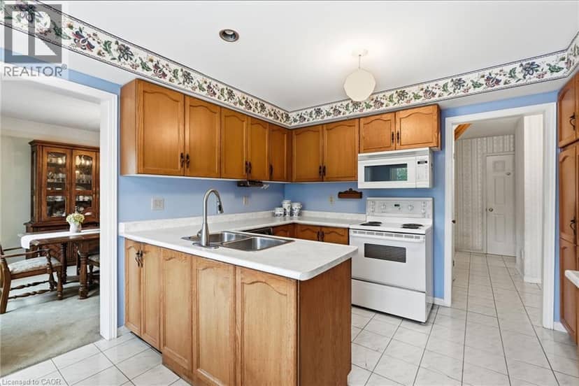 158 RUSHDALE Drive — photo 18 of 40