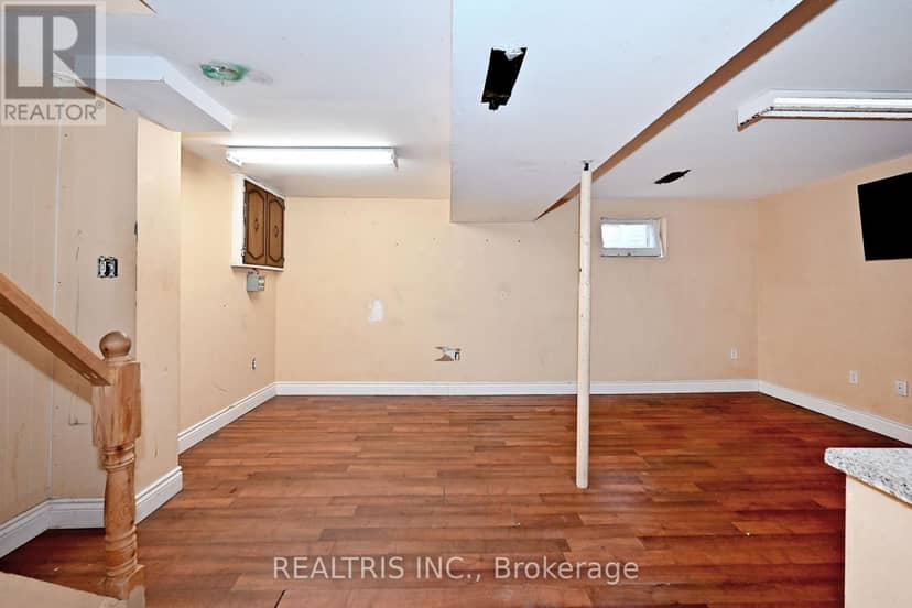 116 Sutherland Avenue — photo 24 of 33