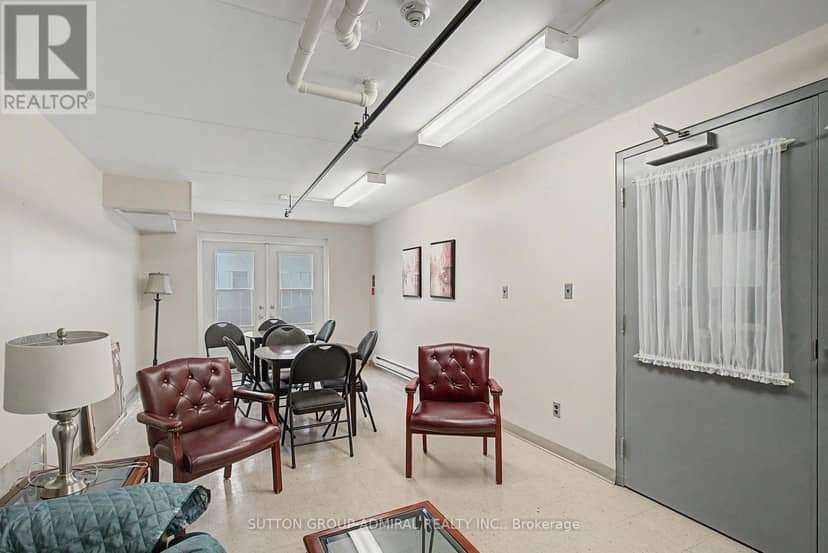 311 - 3499 Upper Middle Road — photo 21 of 23