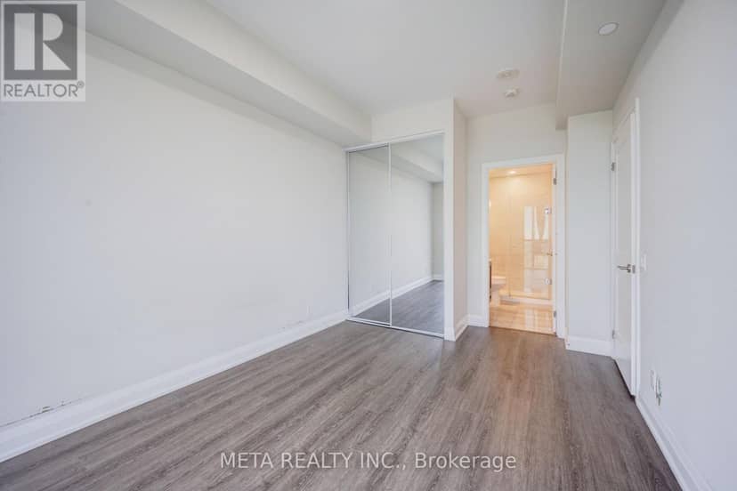 1605 - 15 Lynch Street — photo 17 of 35