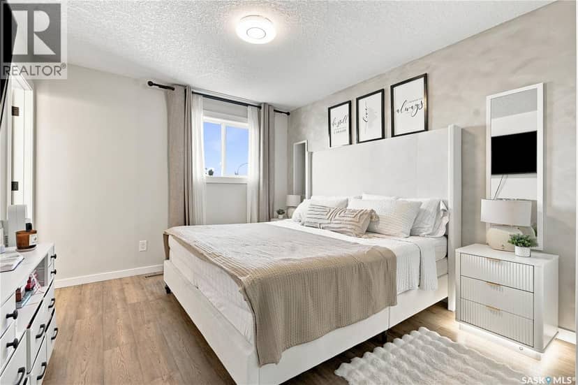 107 Hall CRESCENT — photo 29 of 40