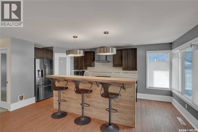 877 Elgin AVENUE — photo 19 of 40