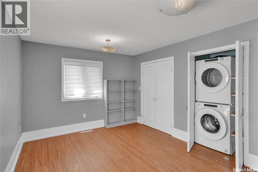 877 Elgin AVENUE — photo 26 of 40
