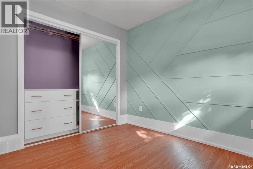 877 Elgin AVENUE — photo 28 of 40