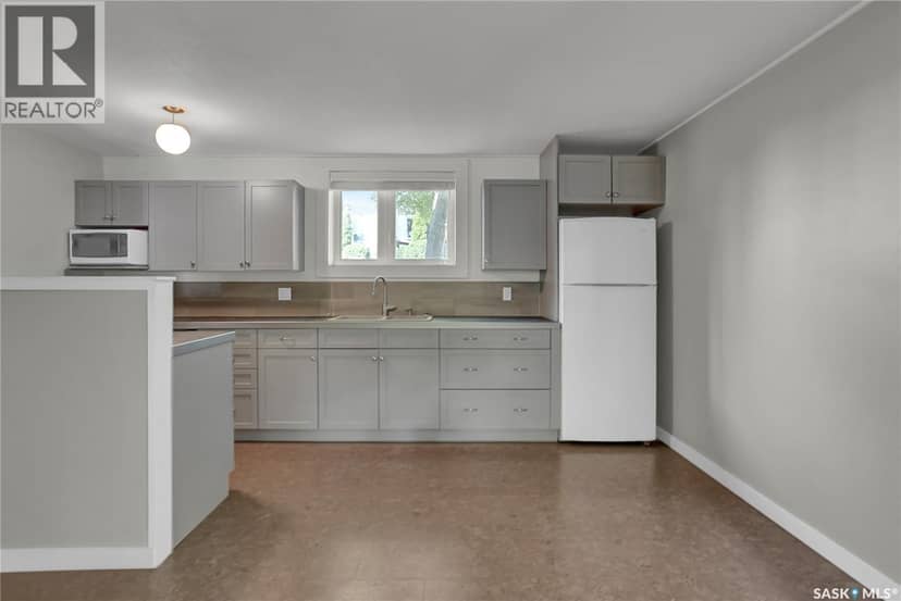 877 Elgin AVENUE — photo 37 of 40