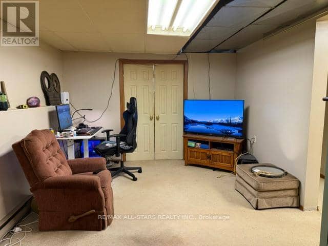 16 Dunn Street — photo 18 of 30