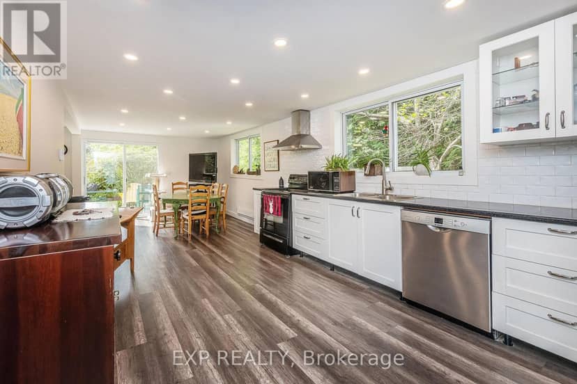 637166 Prince Of Wales Road — photo 39 of 40