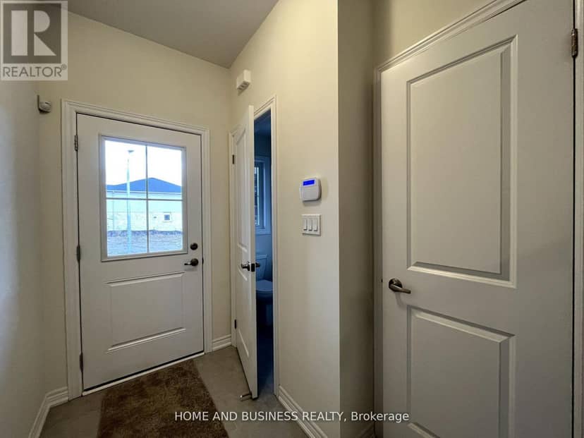 17 - 30 Mia Drive — photo 3 of 15