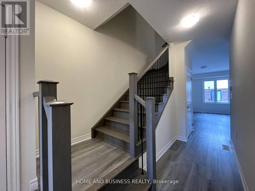 17 - 30 Mia Drive — photo 4 of 15