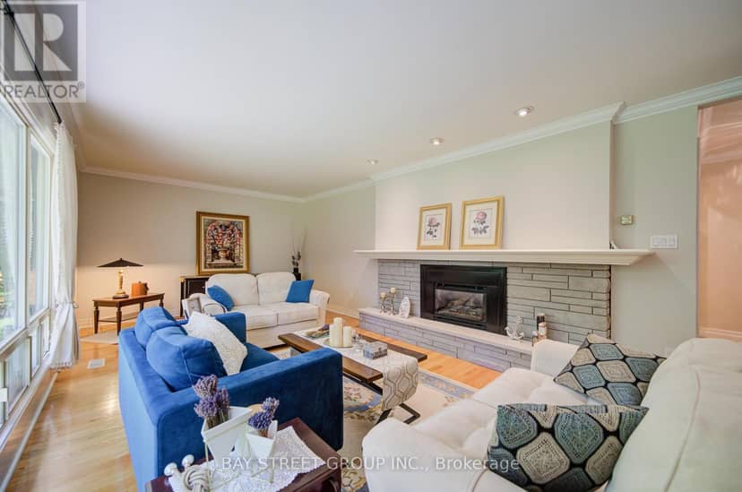 88 Marsdale Drive — photo 7 of 40