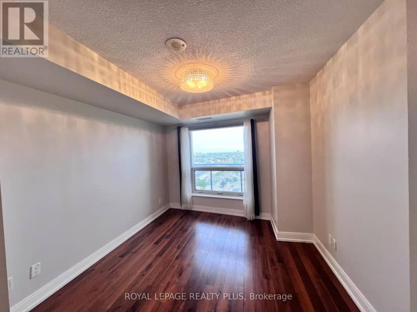 1602 - 125 Village Green Square — photo 14 of 22