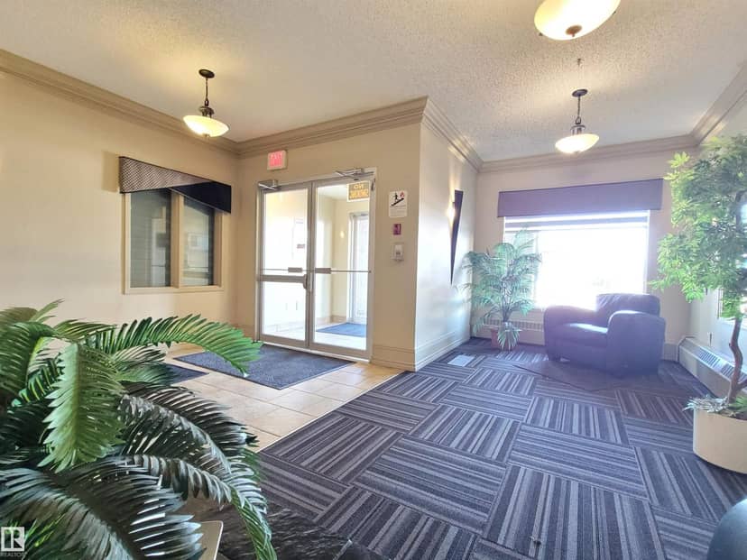 #128 16807 100 AV NW NW, Edmonton, photo 5