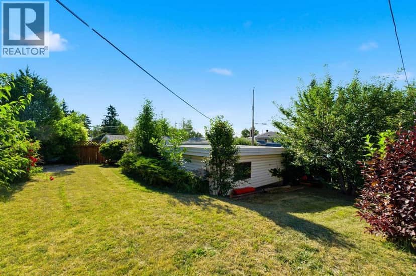 16 Dalroy Crescent NW — photo 20 of 26