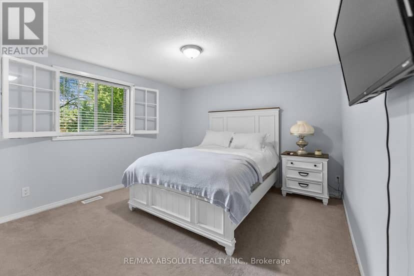 470 Bayview Drive — photo 12 of 40