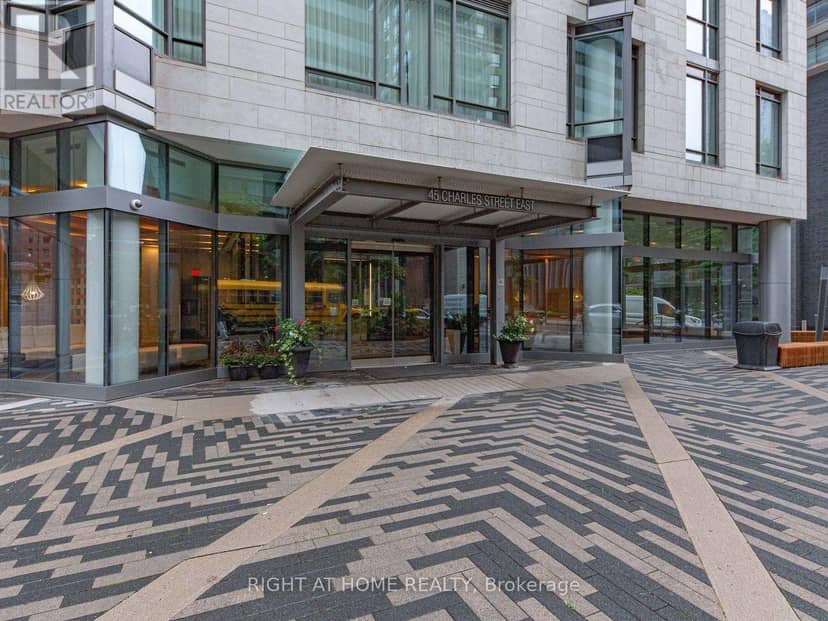 2006 - 45 Charles Street E — photo 2 of 33