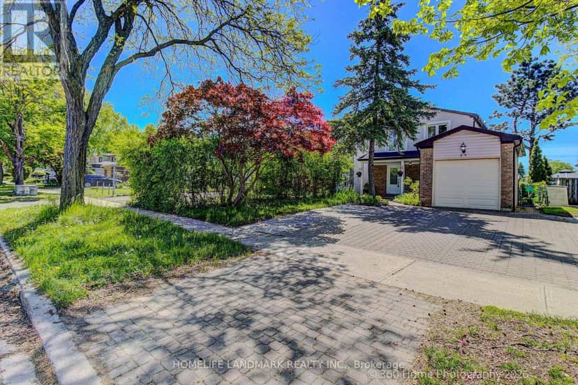 33 Kitsilano Crescent — photo 1 of 32