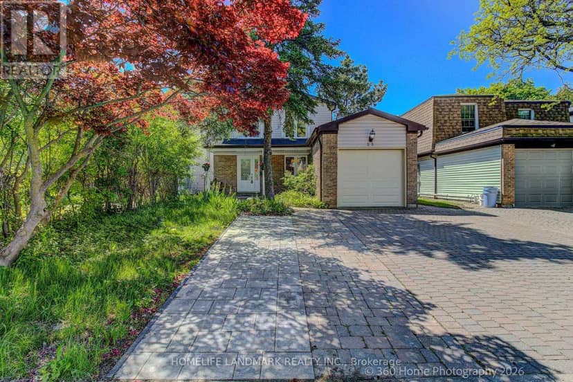 33 Kitsilano Crescent — photo 2 of 32