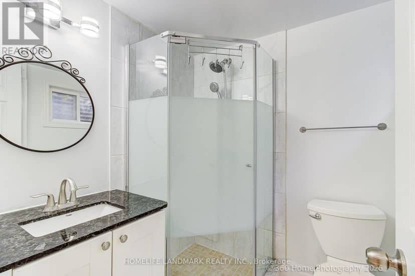33 Kitsilano Crescent — photo 24 of 32