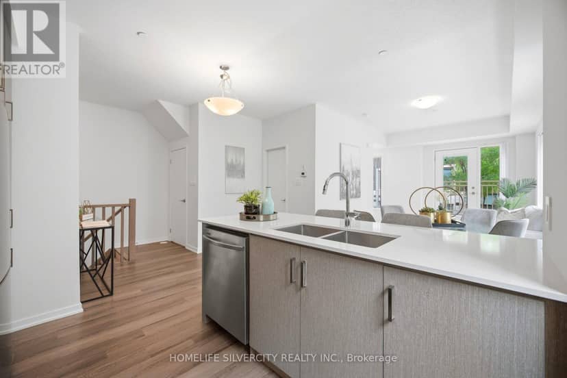 13 - 11 Honeycrisp Crescent — photo 15 of 30