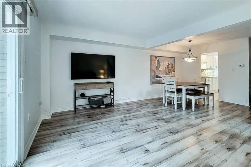 8 DALTON Gate — photo 11 of 40