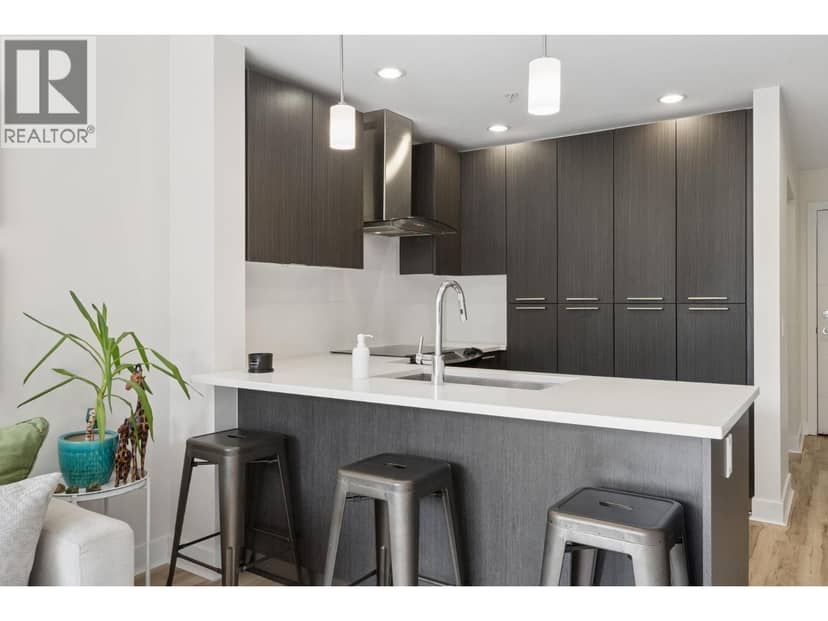 312 733 W 3RD STREET, North Vancouver, photo 6