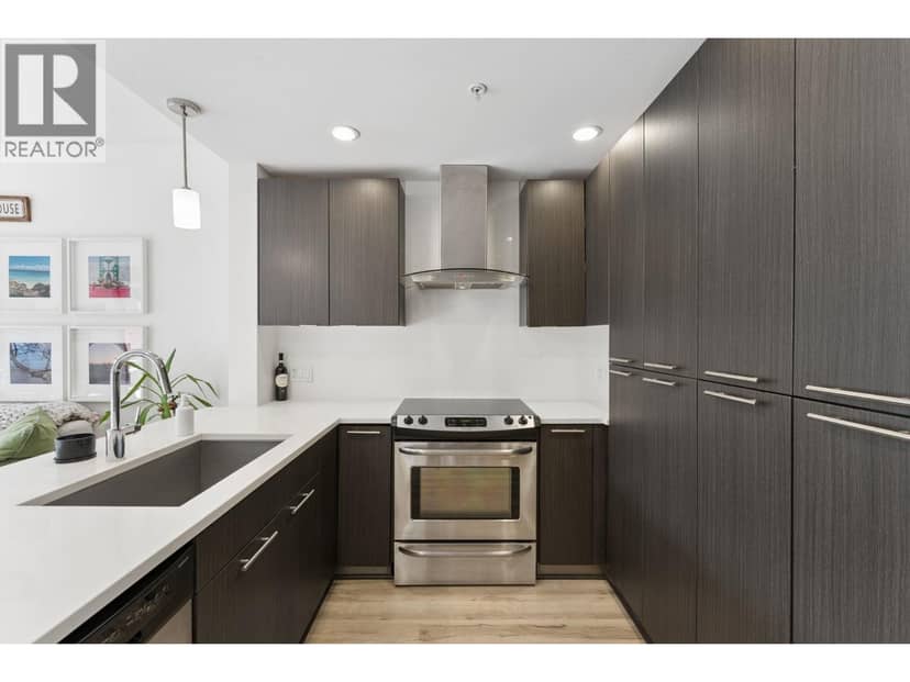 312 733 W 3RD STREET, North Vancouver, photo 7
