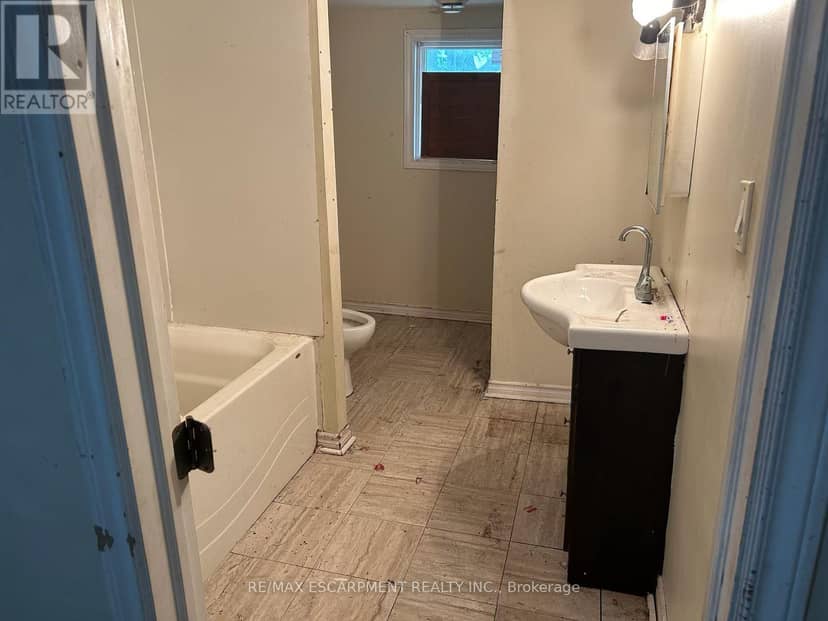 16 Albert Street, Welland, photo 6
