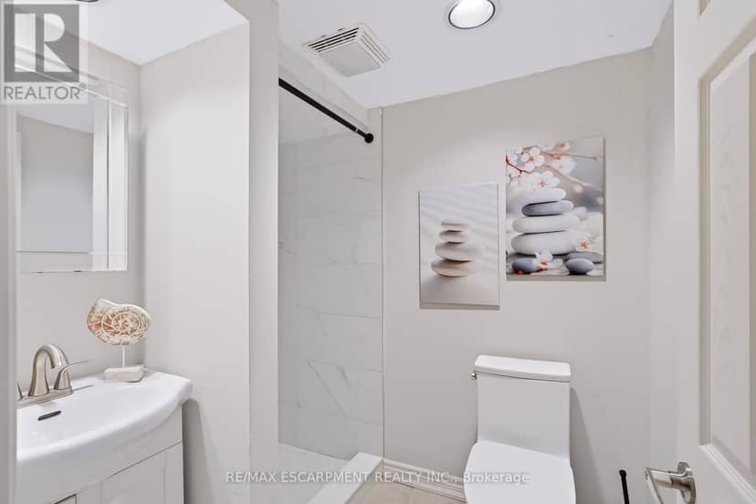 256 East 25th Street — photo 36 of 40