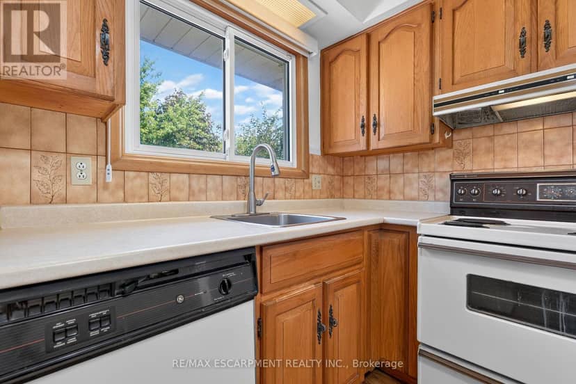 50 Berko Avenue — photo 14 of 40