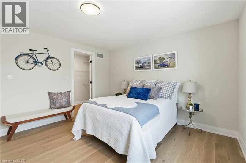 7 BARTLETT Avenue — photo 37 of 40