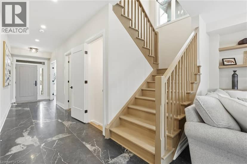 7 BARTLETT Avenue — photo 10 of 40