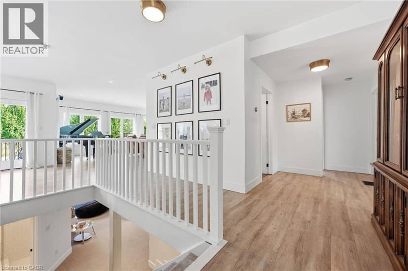 1422 COLBORNE Street E — photo 18 of 40