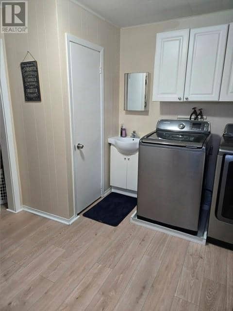27 Notre Dame St. E. — photo 12 of 22