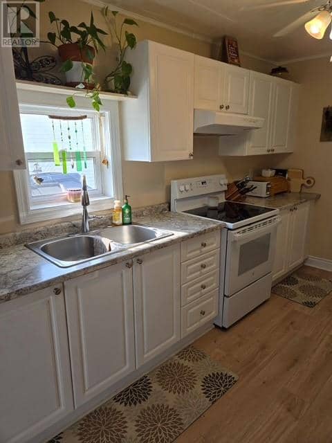 27 Notre Dame St. E., French River, photo 3