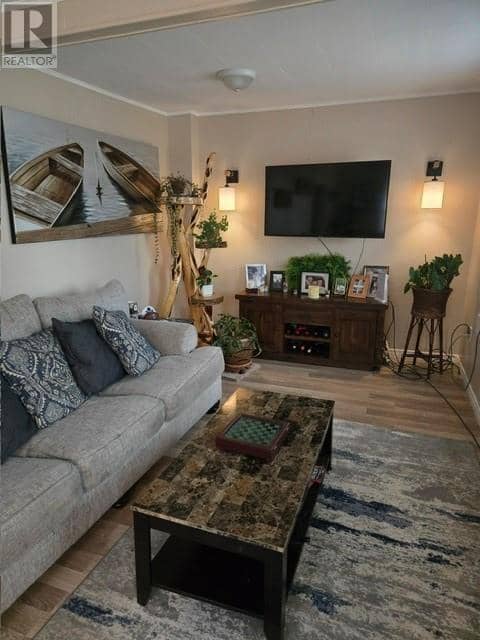 27 Notre Dame St. E. — photo 9 of 22