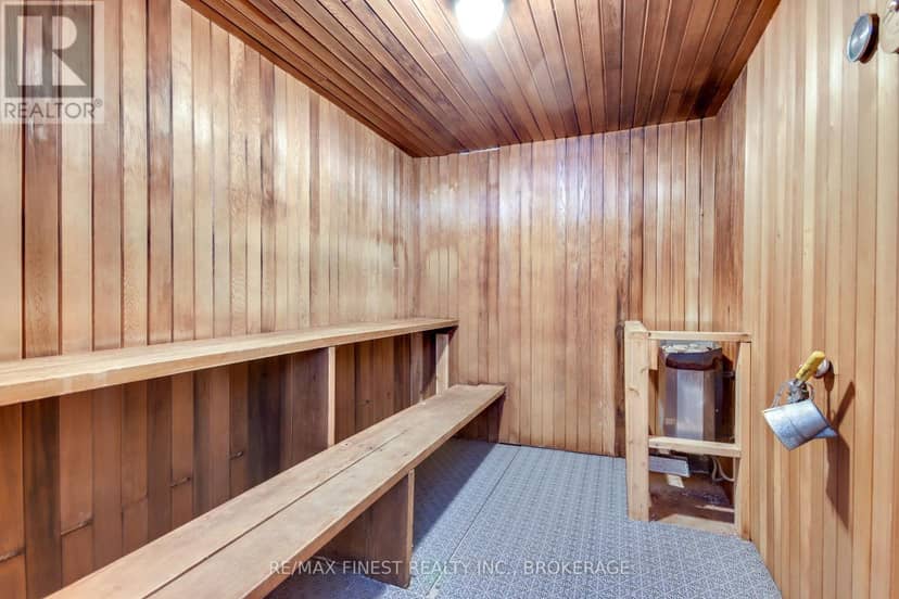 206 - 2 Mowat Avenue — photo 11 of 37