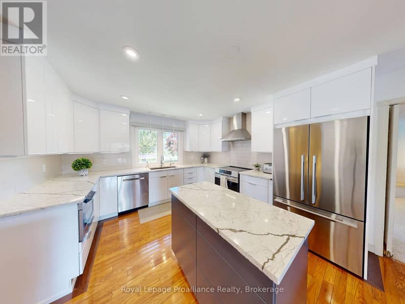 100 Bay Breeze Street — photo 18 of 40